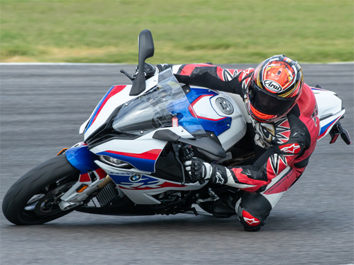 Read more about the article BMW S1000RR Slide