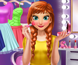 Read more about the article Ice Princess Makeup Time